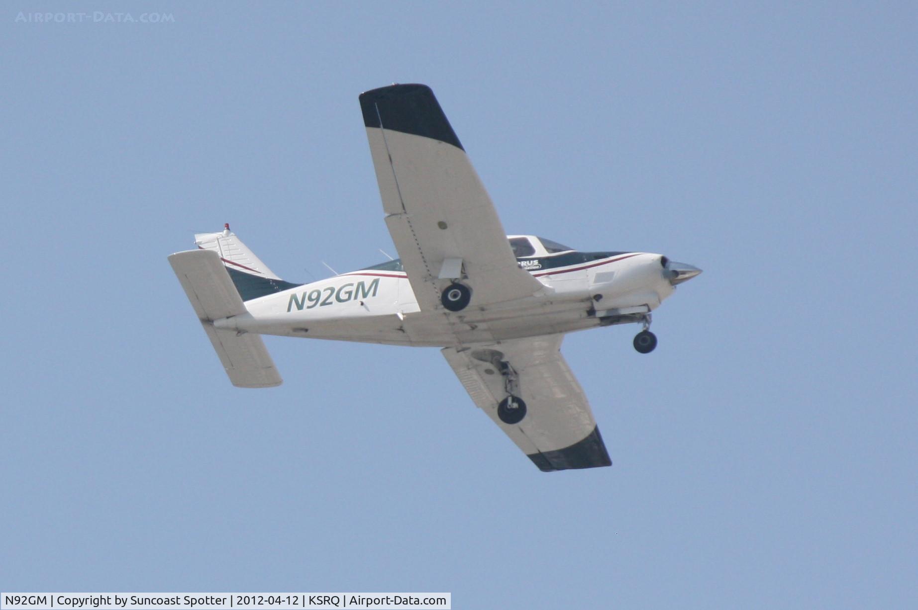 N92GM, 1978 Piper PA-28R-201T Cherokee Arrow III C/N 28R-7803263, N92GM on approach to Runway 32 at Sarasota-Bradenton International Airport