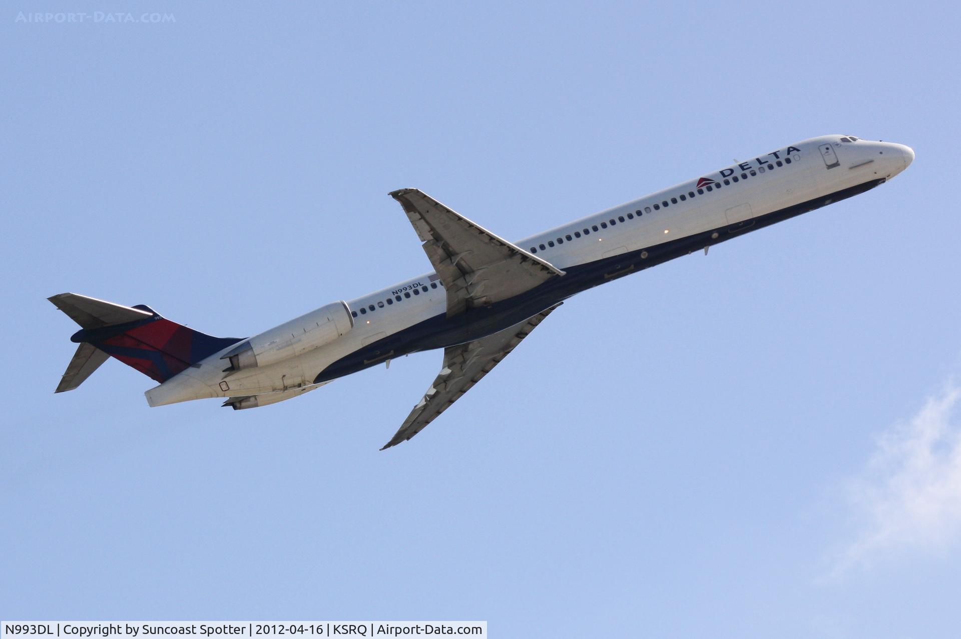 N993DL, 1991 McDonnell Douglas MD-88 C/N 53345, Delta Flight 2298 departs Runway 14 at Sarasota-Bradenton International Airport enroute to Hartsfield-Jackson Atlanta International Airport