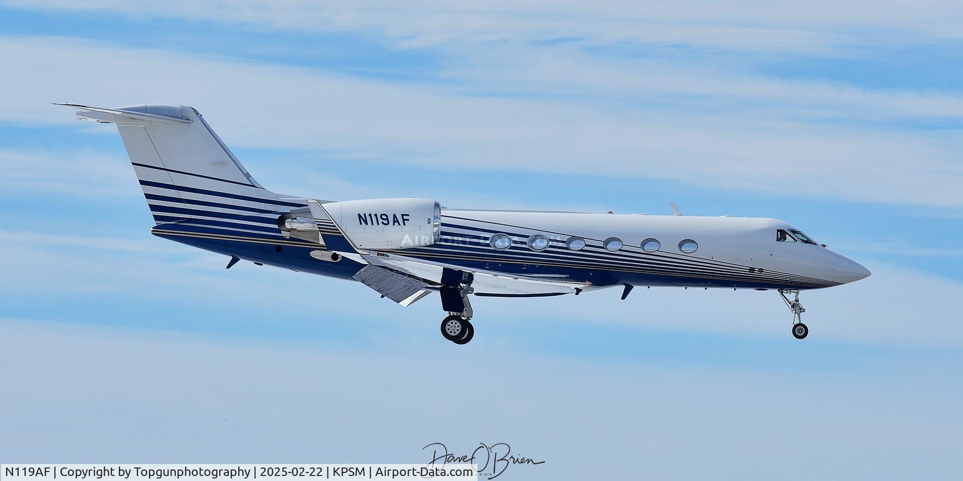 N119AF, 2002 Gulfstream Aerospace G-IV C/N 1489, Sharp looking G-IV inbound