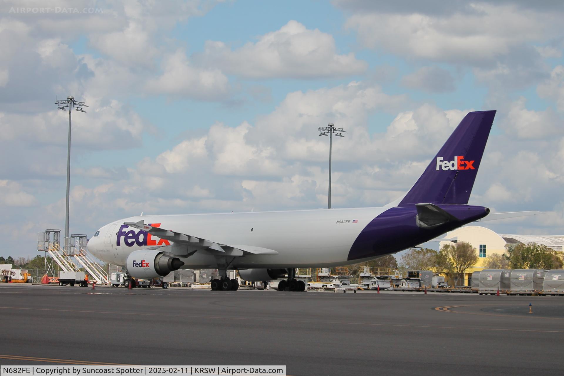 N682FE, 1999 Airbus A300F4-605R C/N 0800, FedEx Airbus A300 parked on the cargo ramp at Southwest Florida International Airport