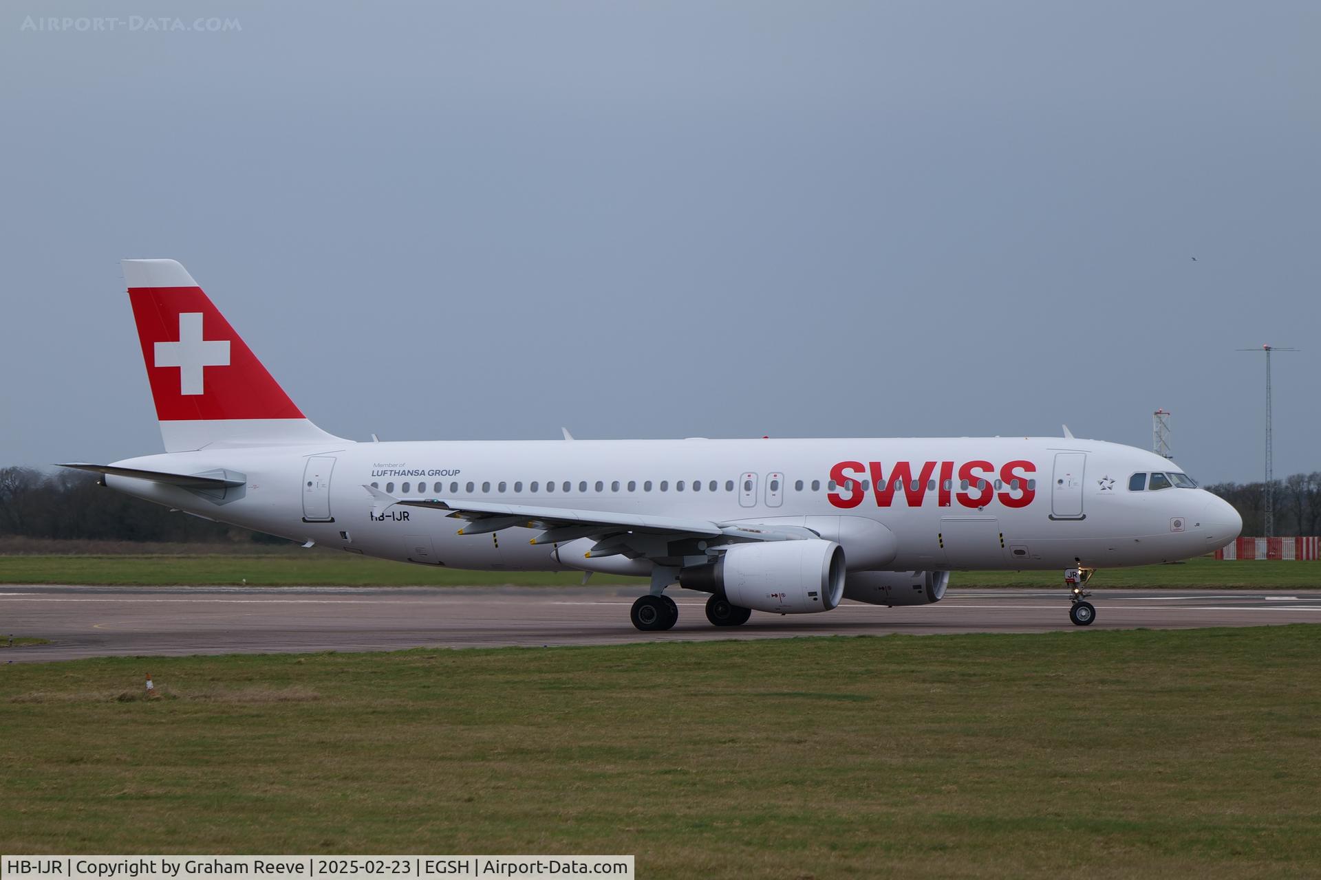 HB-IJR, 1997 Airbus A320-214 C/N 0703, Departing from Norwich.