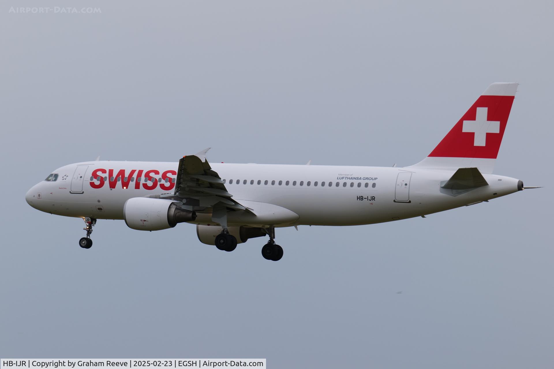 HB-IJR, 1997 Airbus A320-214 C/N 0703, On approach to Norwich.