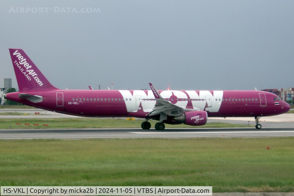 HS-VKL, 2017 Airbus A321-211 C/N 7680, Taxiing