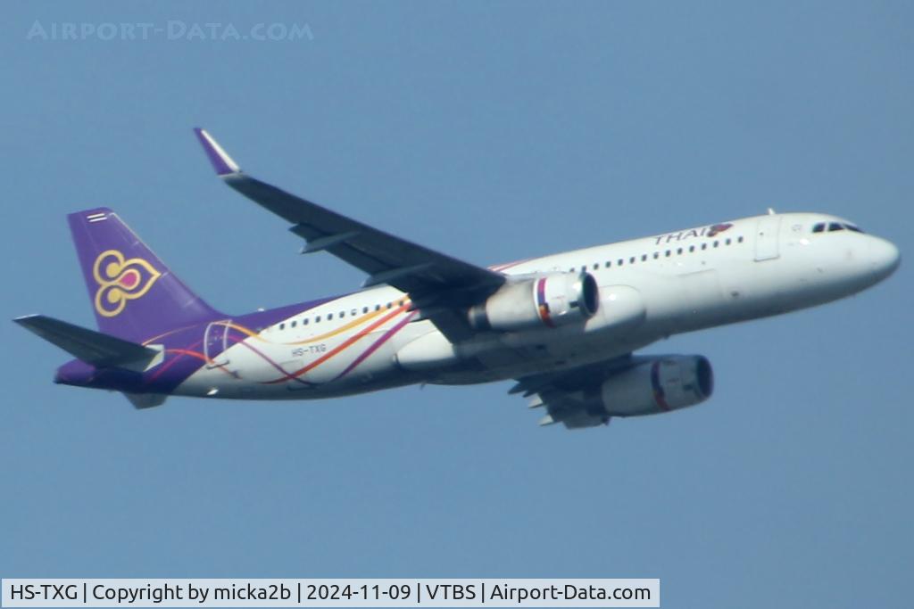 HS-TXG, 2013 Airbus A320-232 C/N 5806, Take off