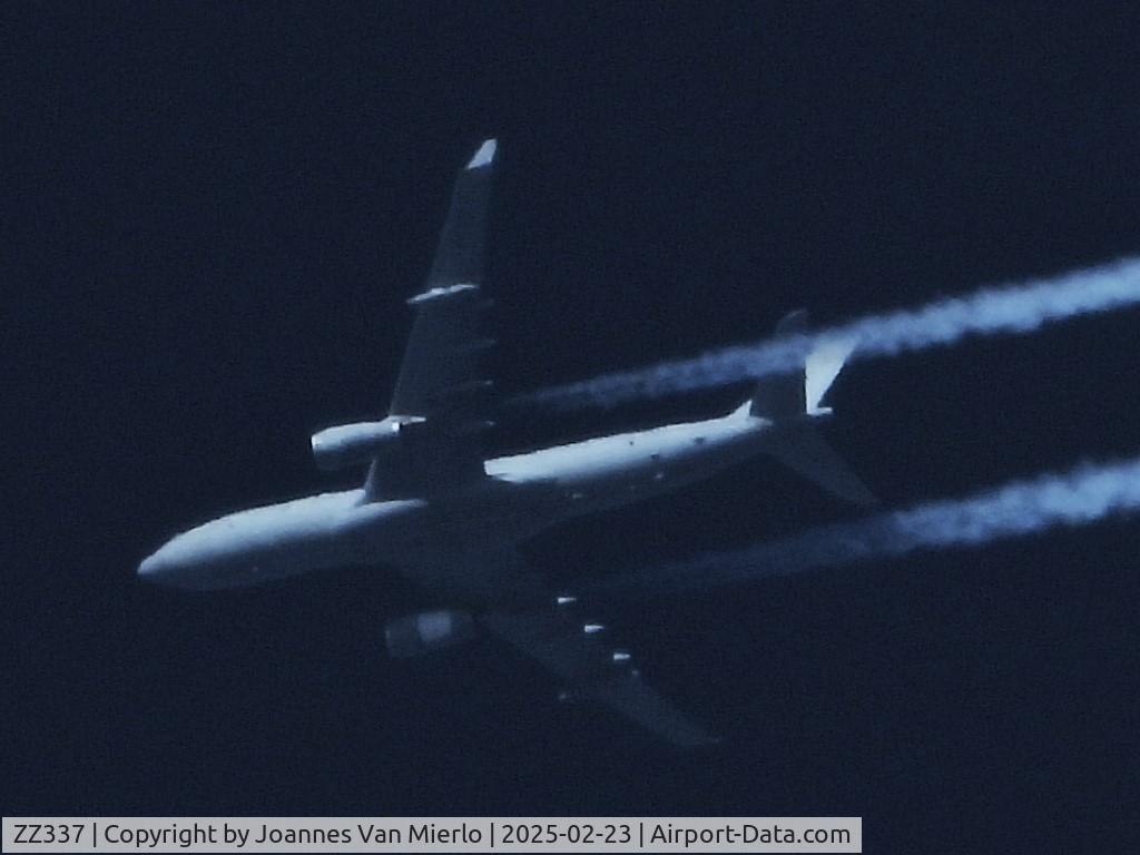 ZZ337, 2012 Airbus KC3 Voyager (A330-243MRTT) C/N 1390, RRR2301 AKT-BZZ over Belgium