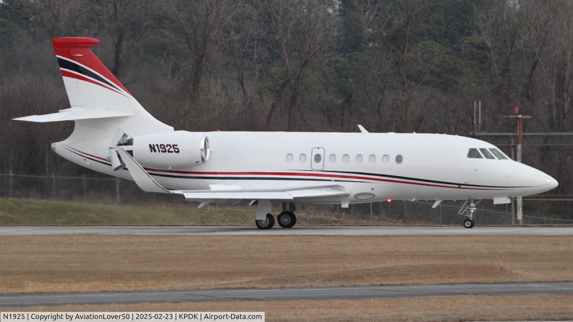 N1925, 2014 Dassault Falcon 2000LX C/N 286, Falcon 2000LXS