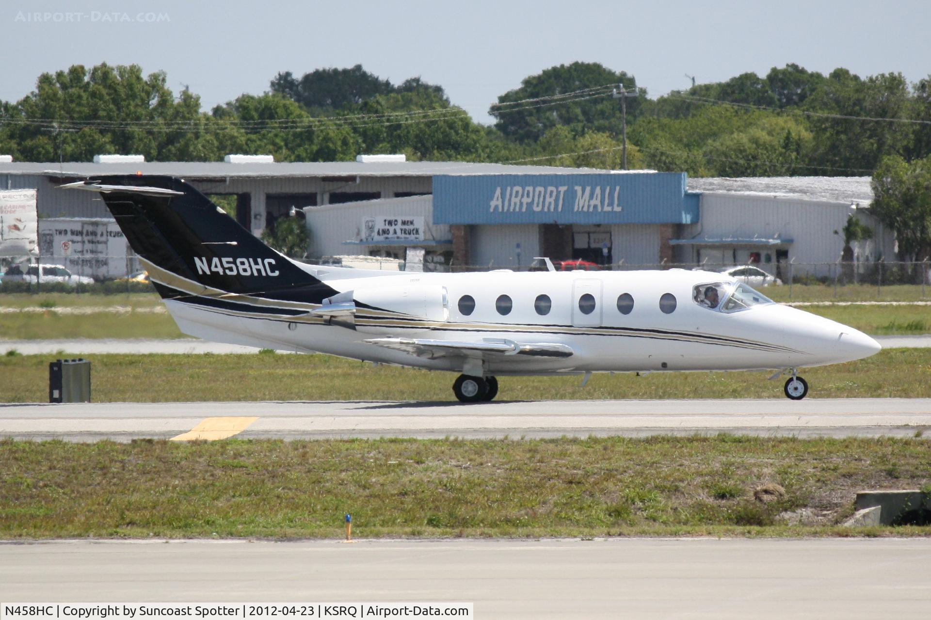 N458HC, Beech 400 Beechjet C/N RJ-58, N458HC taxis for departure at Sarasota-Bradenton International Airport