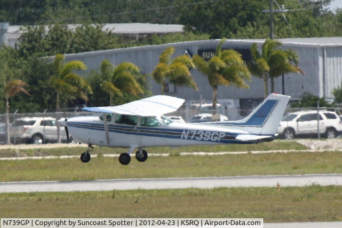 N739GP, 1978 Cessna 172N C/N 17270534, N739GP arrives on Runway 32 at Sarasota-Bradenton International Airport