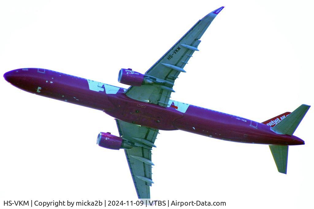 HS-VKM, 2017 Airbus A321-211 C/N 7715, Take off