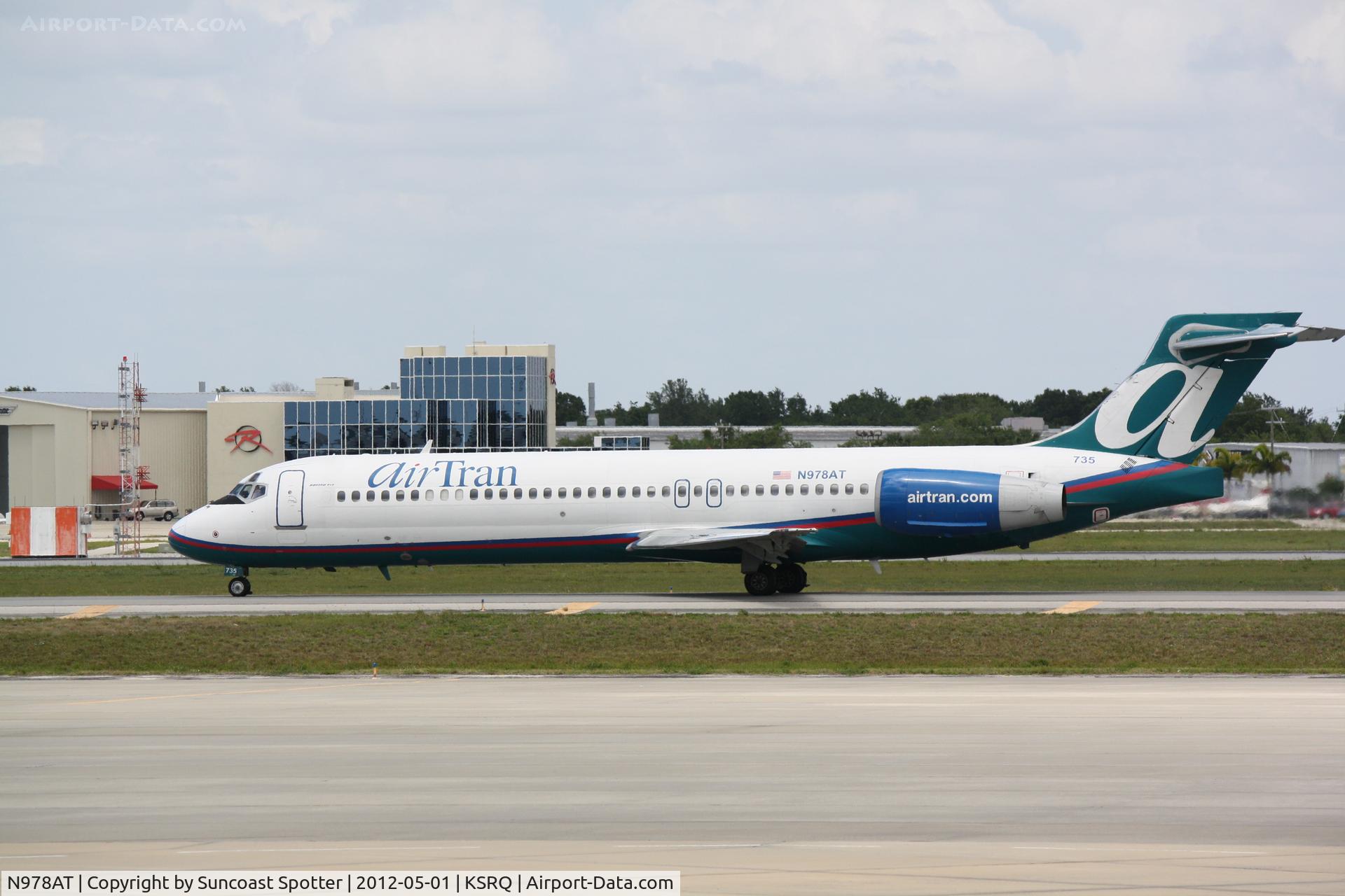 N978AT, 2002 Boeing 717-200 C/N 55037, AirTran Flight 1165 arrives on Runway 14 at Sarasota-Bradenton International Airport following a flight from Chicago-Midway International Airport