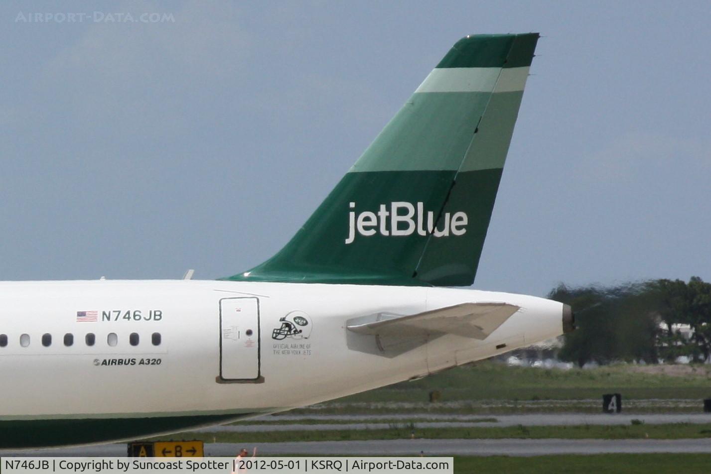 N746JB, 2008 Airbus A320-232 C/N 3622, JetBlue Flight 346 prepares for flight at Sarasota-Bradenton International Airport