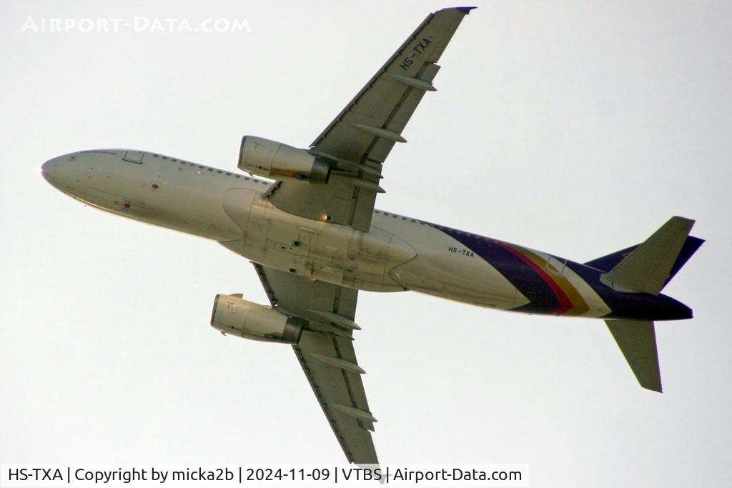 HS-TXA, 2012 Airbus A320-232 C/N 5198, Take off