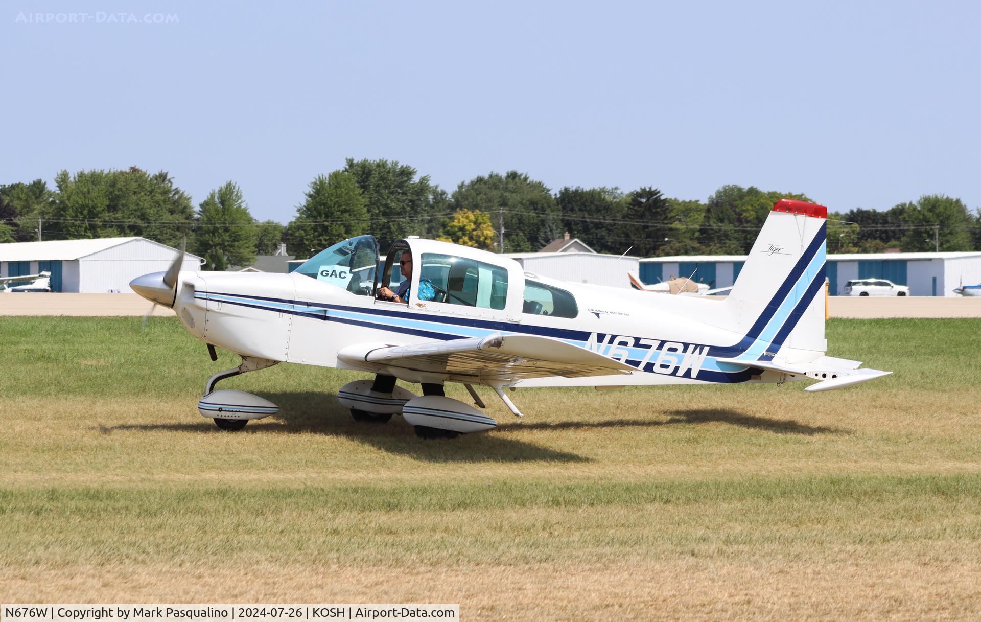 N676W, 1977 Grumman American AA-5B Tiger C/N AA5B0676, Grumman American AA-5B