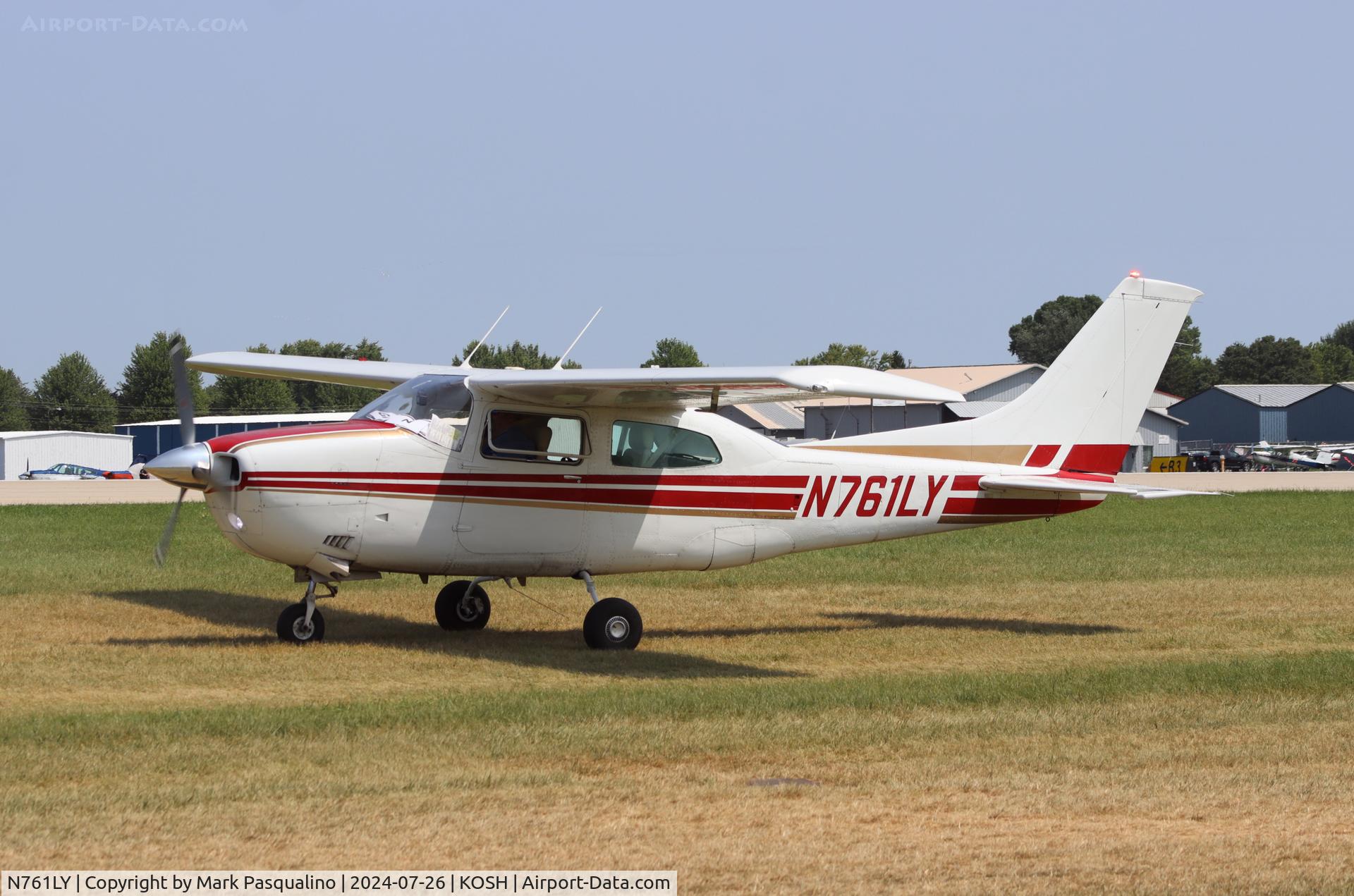 N761LY, 1977 Cessna 210M Centurion C/N 21062352, Cessna 210M