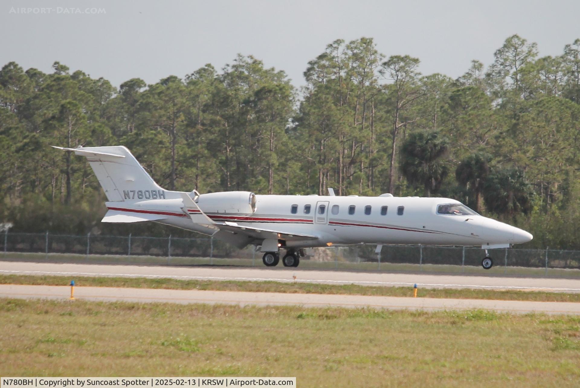 N780BH, Learjet Inc 45 C/N 431, JetLinx Flight 780 arrives on Runway 24 at Southwest Florida International Airport following flight from Omaha-Eppley Airport