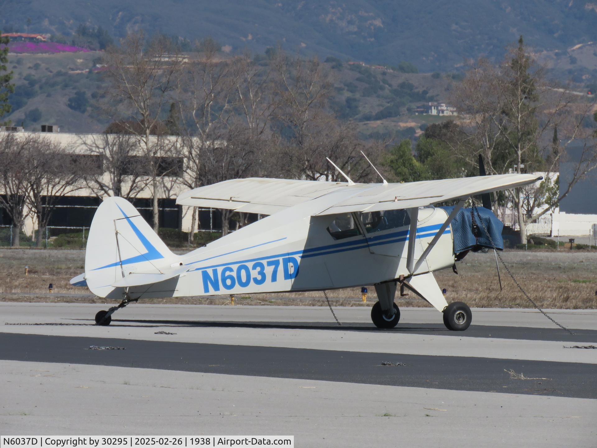 N6037D, 1956 Piper PA-22-150 C/N 22-4690, Parked