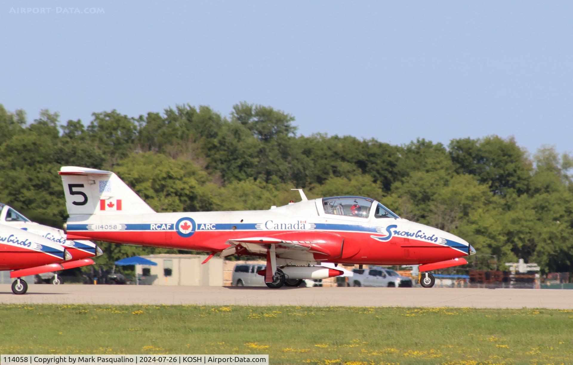 114058, Canadair CT-114 Tutor C/N 1058, Canadair CT-114 Tutor