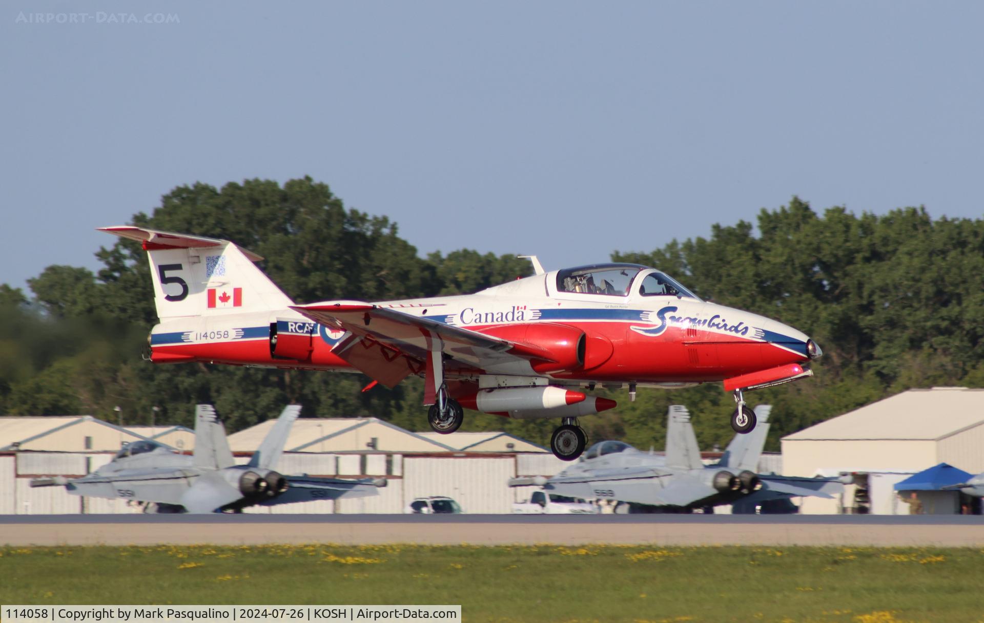 114058, Canadair CT-114 Tutor C/N 1058, Canadair CT-114 Tutor