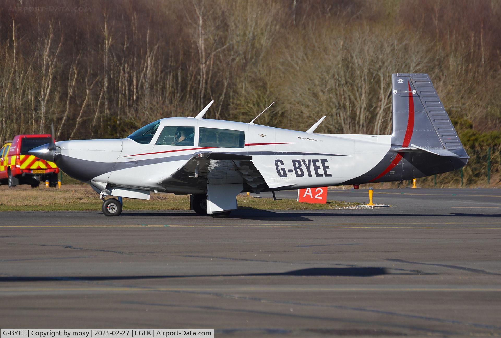 G-BYEE, 1980 Mooney M20K C/N 25-0282,  Mooney M20K at Blackbushe. Ex N231JZ