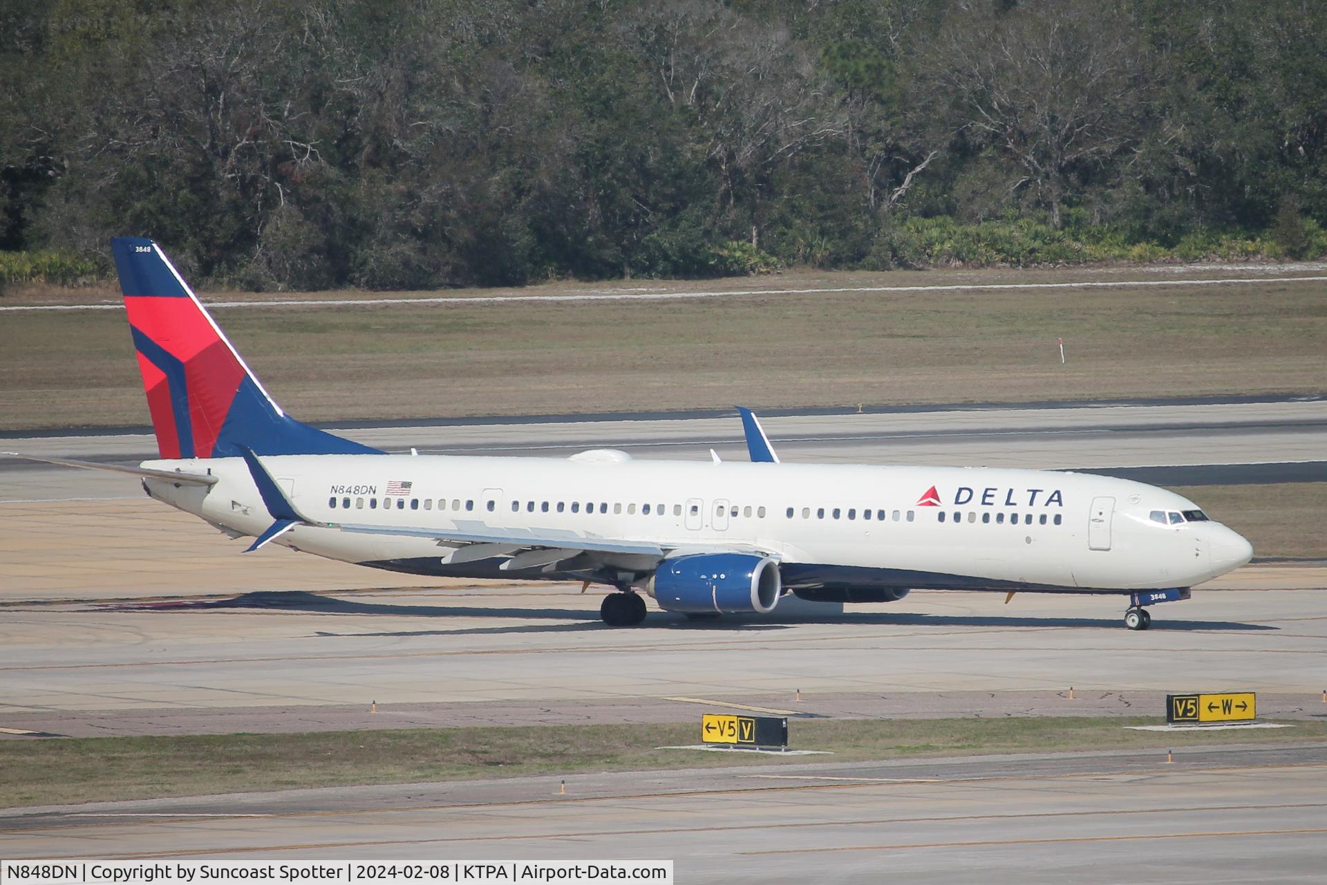 N848DN, 2015 Boeing 737-932/ER C/N 31959, Delta Flight 1587 taxis to gate at Tampa International Airport following flight from Hartsfield-Jackson Atlanta International Airport