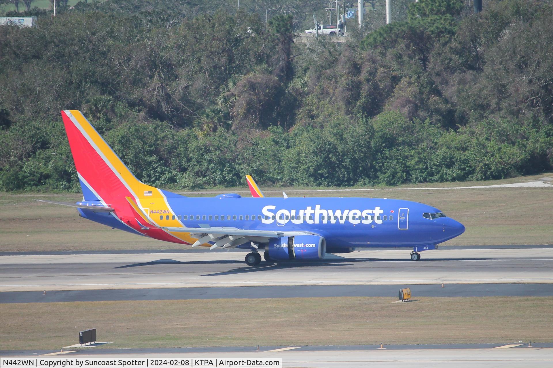 N442WN, 2003 Boeing 737-7H4 C/N 32459, Southwest Flight 3847 arrives on Runway 1L at Tampa International Airport following flight from Raleigh-Durham International Airport 