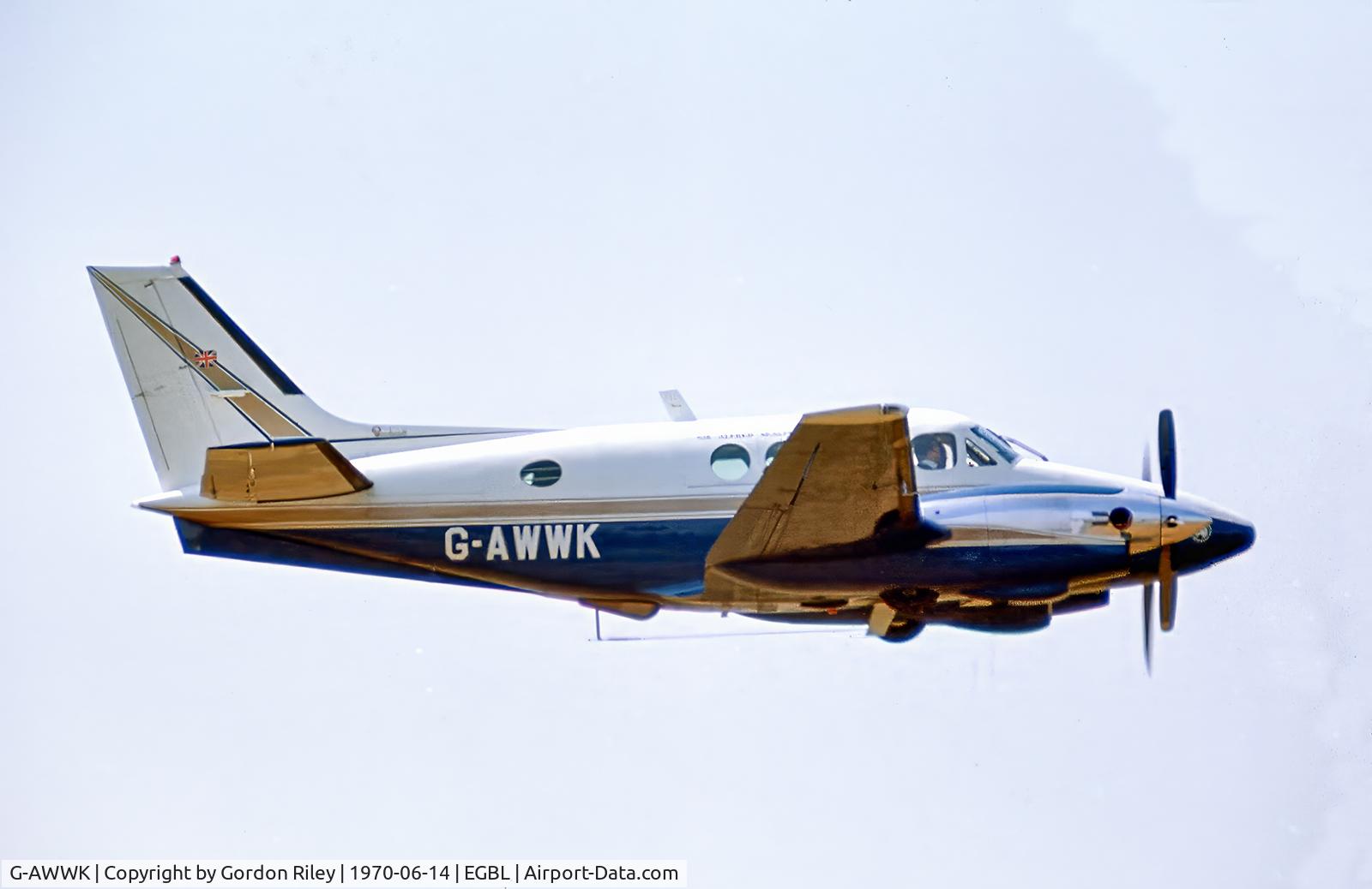 G-AWWK, 1969 Beech B90 King Air C/N LJ-446, Air Display. Low pass with starboard engine feathered and undercarriage still in the process of retracting. Subsequently registered as G-BHGT and G-BLNA. Sold in USA, 23-Apr-1990 became N7138C.