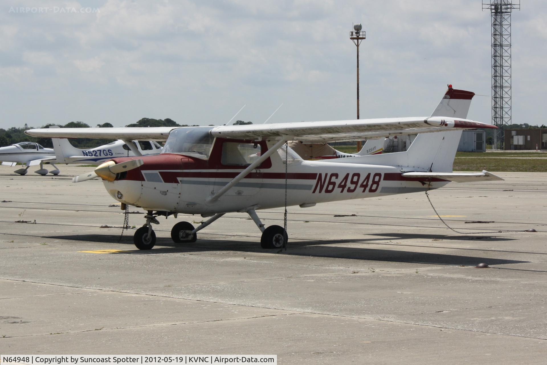 N64948, 1978 Cessna 152 C/N 15281493, Cessna 152 on the ramp at Venice Airport