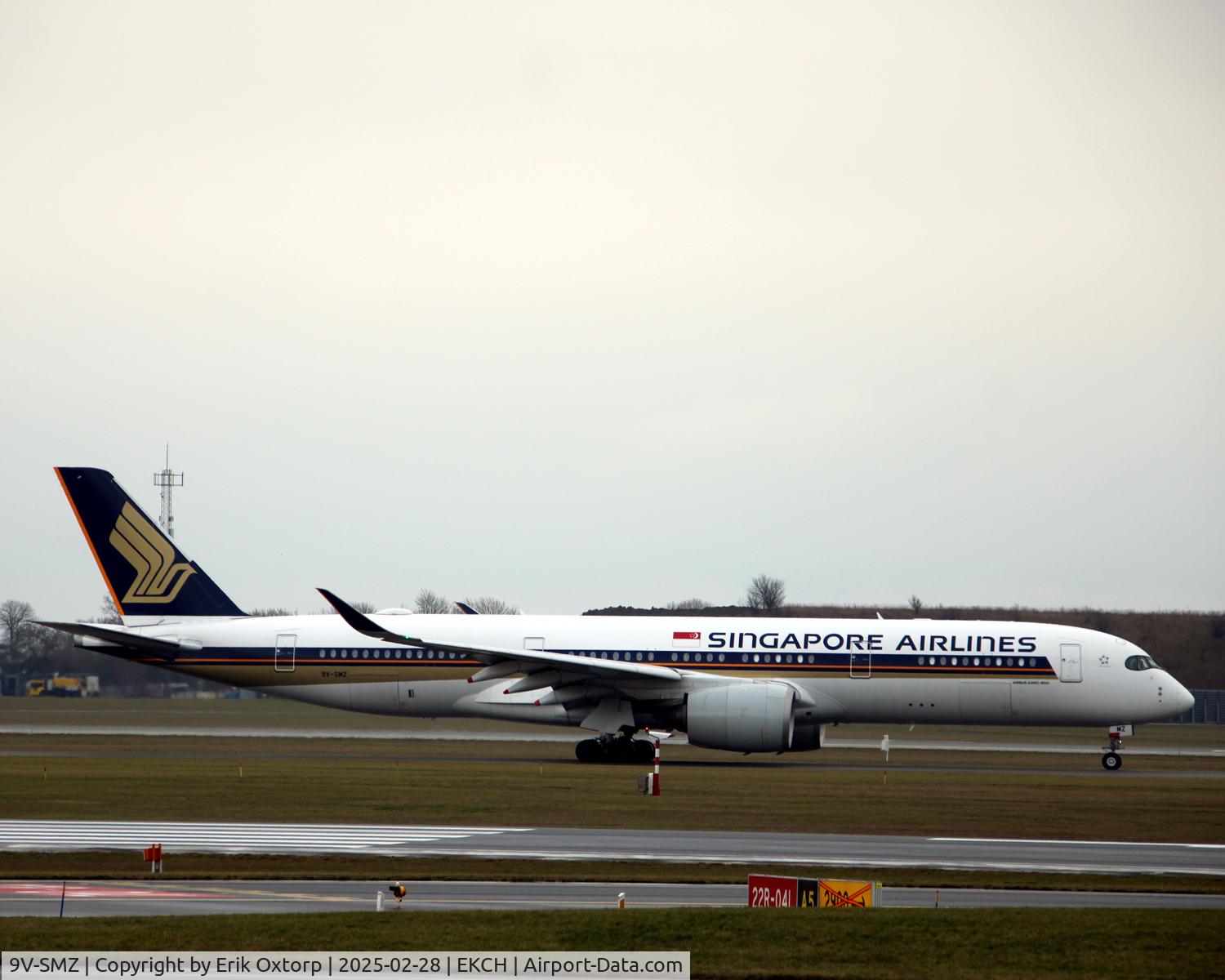 9V-SMZ, 2019 Airbus A350-941 C/N 0348, 9V-SMZ taxi for takeoff rw 22R