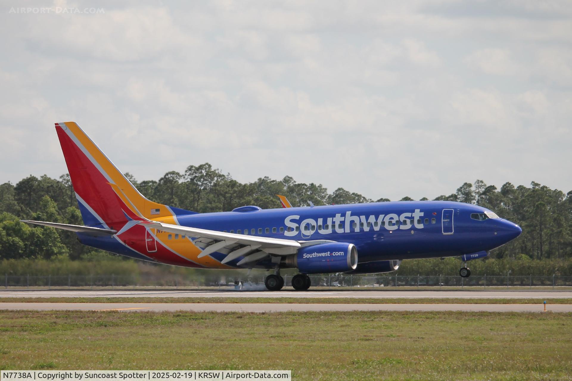 N7738A, 2006 Boeing 737-7BD C/N 33930, Southwest Flight 2516 arrives on Runway 24 at Southwest Florida International Airport following flight from St Louis-Lambert International Airport