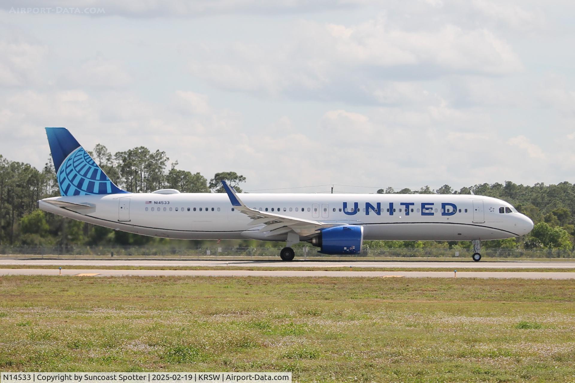 N14533, 2025 Airbus A321-271NX C/N 4533, United Flight 511 departs Runway 24 at Southwest Florida International Airport enroute to Chicago-O’hare International Airport