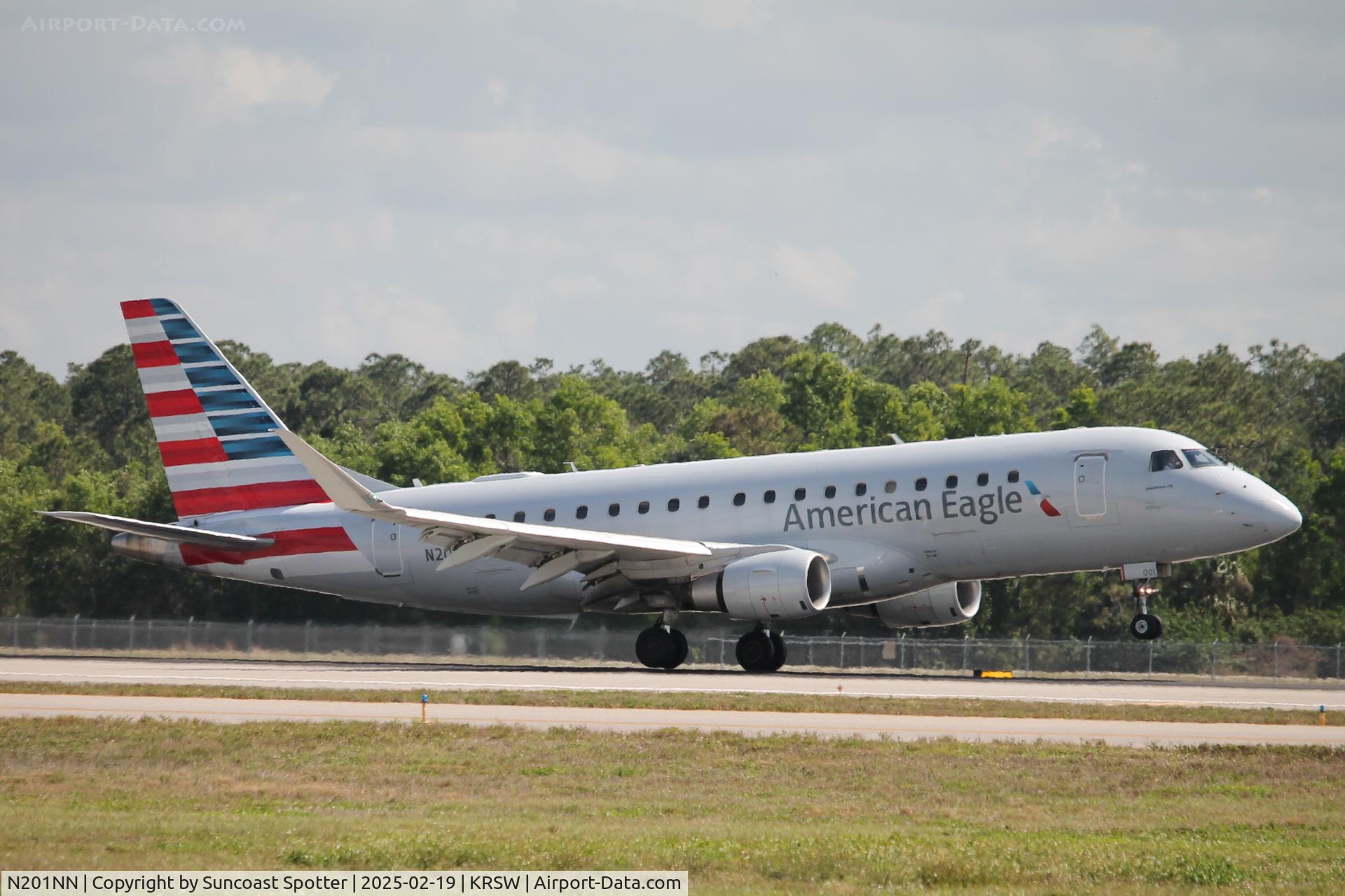 N201NN, 2015 Embraer 175LR (ERJ-170-200LR) C/N 17000461, American Flight 3595 operated by Envoy arrives on Runway 24 at Southwest Florida International Airport following flight from Reagan National Airport