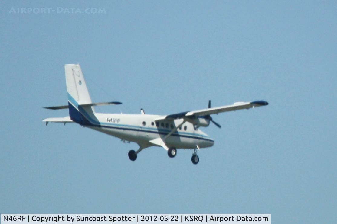 N46RF, 1985 De Havilland Canada DHC-6-300 Twin Otter C/N 824, NOAA Twin Otter on approach to Runway 32 at Sarasota-Bradenton International Airport