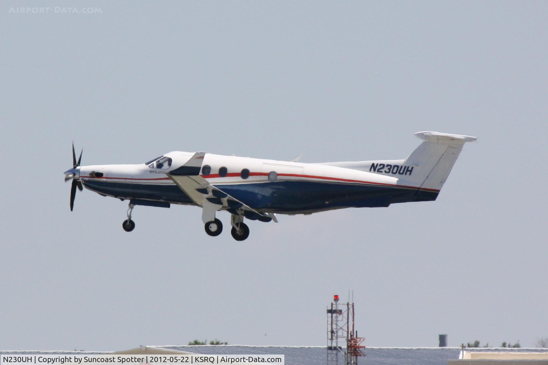 N230UH, 1998 Pilatus PC-12/45 C/N 230, Pilatus PC-12 departs Runway 32 at Sarasota-Bradenton International Airport