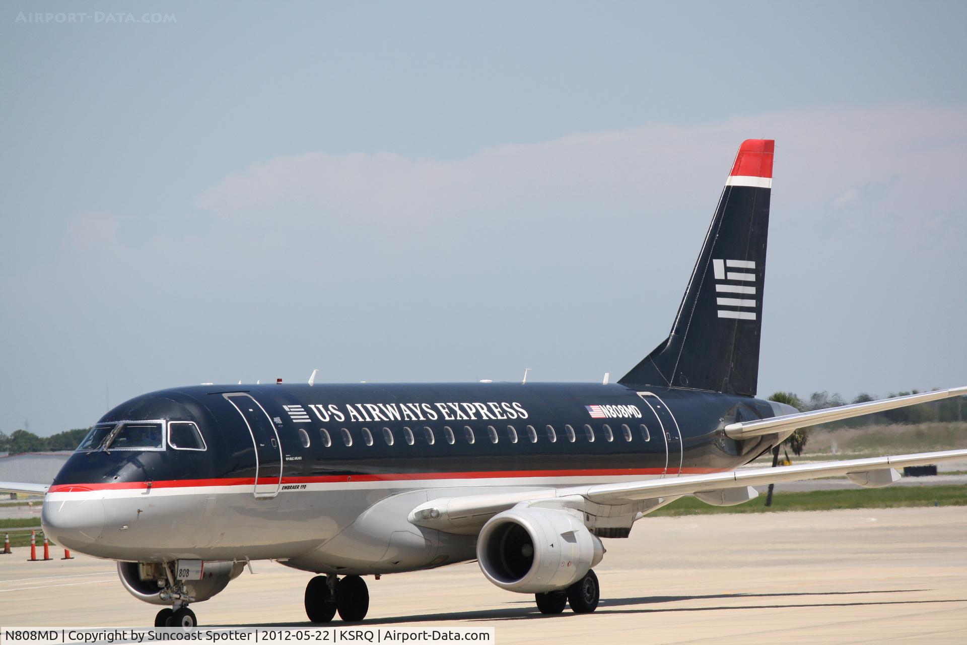 N808MD, 2004 Embraer 170SU (ERJ-170-100SU) C/N 17000021, Republic/US Air Flight 3327 arrives on Runway 32 at Sarasota-Bradenton International Airport following a flight from Reagan National Airport