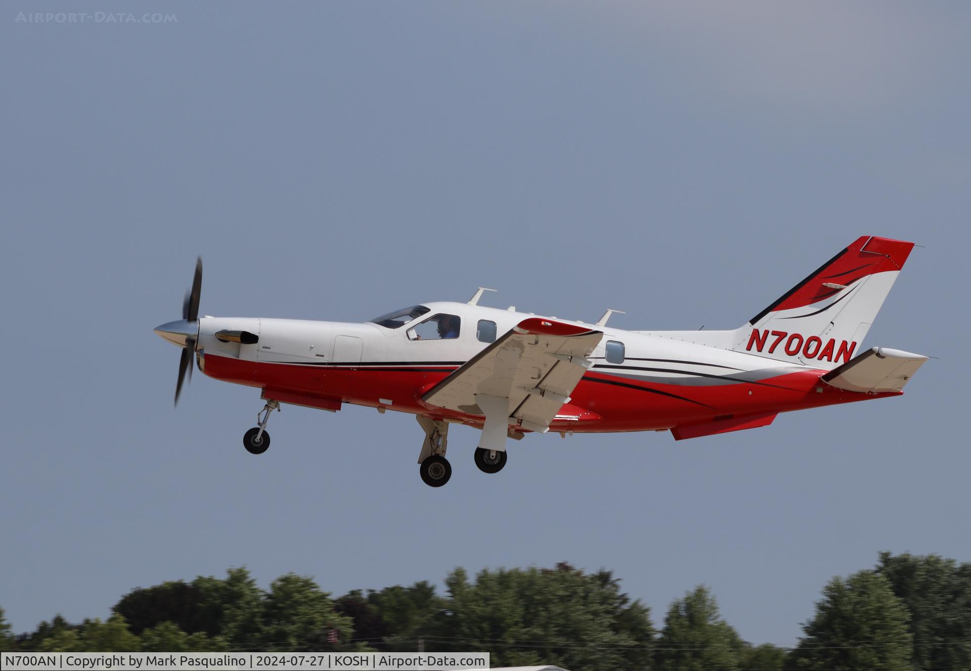 N700AN, 1998 Socata TBM-700 C/N 132, Socata TB-700