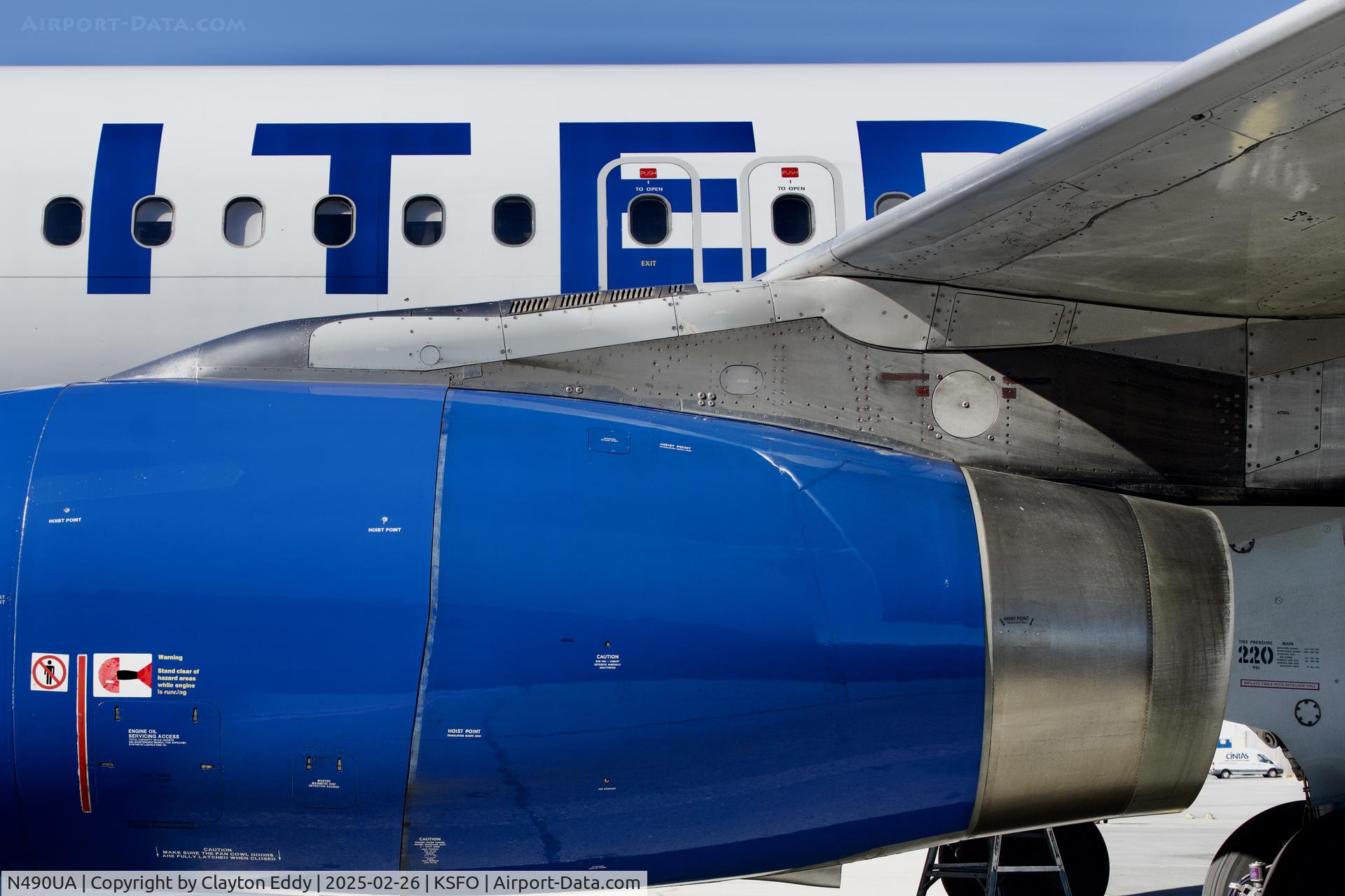 N490UA, 2002 Airbus A320-232 C/N 1728, SFO 2025