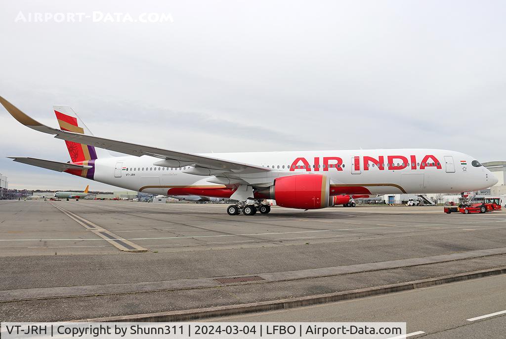 VT-JRH, 2023 Airbus A350-941 C/N 0592, At Air France facility for cabin layout...