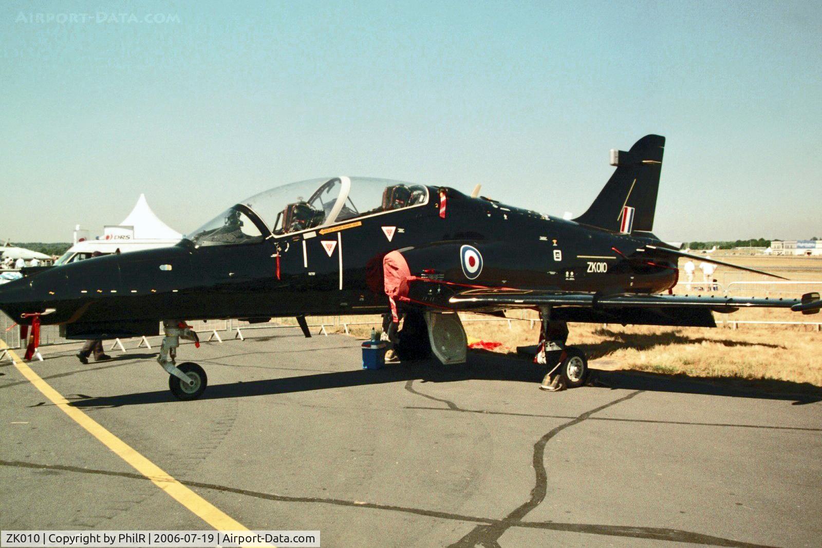 ZK010, 2005 British Aerospace Hawk T2 C/N RT001/1239, ZK010 2005 BAe Hawk T2 RAF SBAC 19.07.06