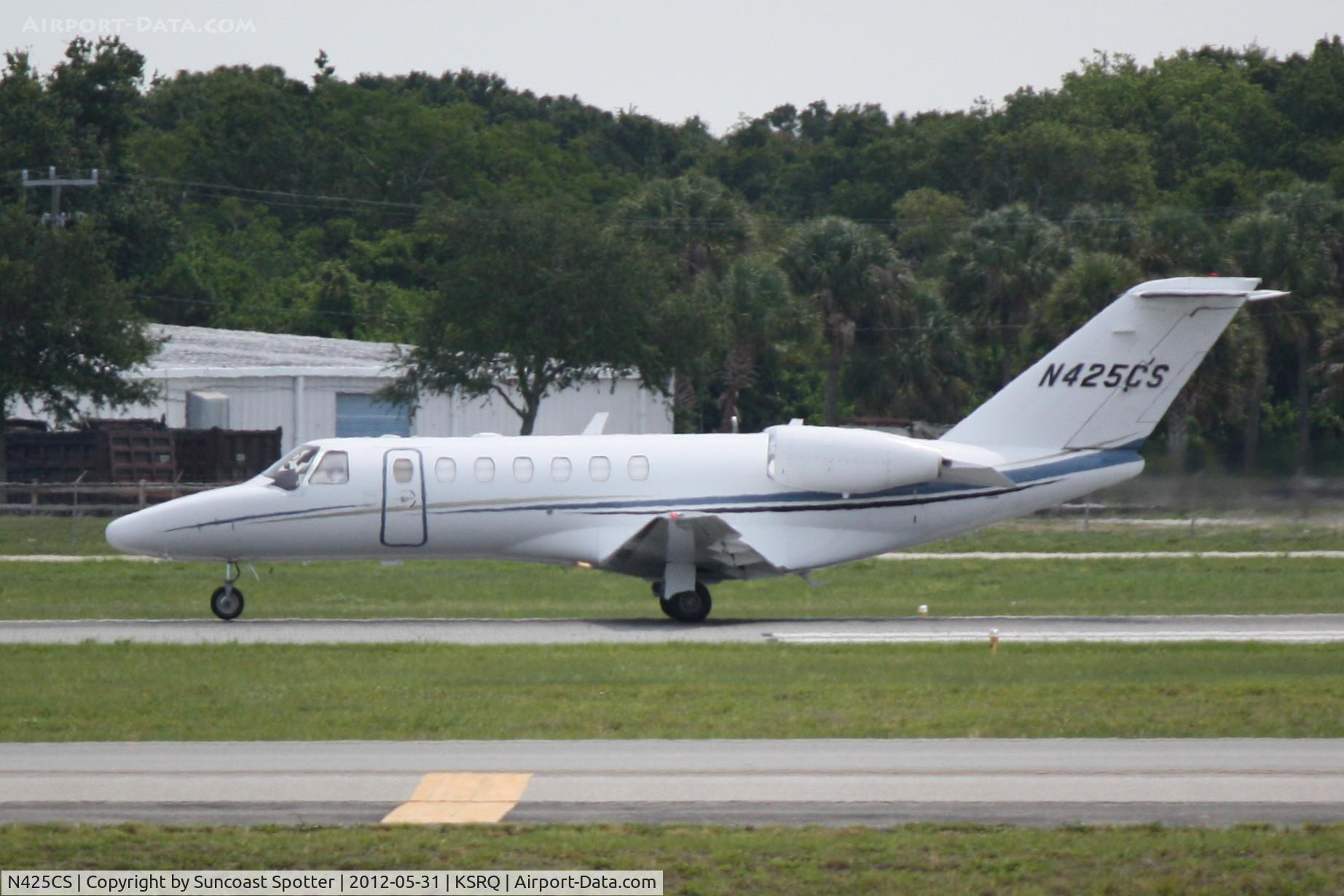 N425CS, 2007 Cessna 525B CitationJet CJ3 C/N 525B0132, Cessna Citation CJ3 departs Runway 32 at Sarasota-Bradenton International Airport enroute to Venice Municipal Airport