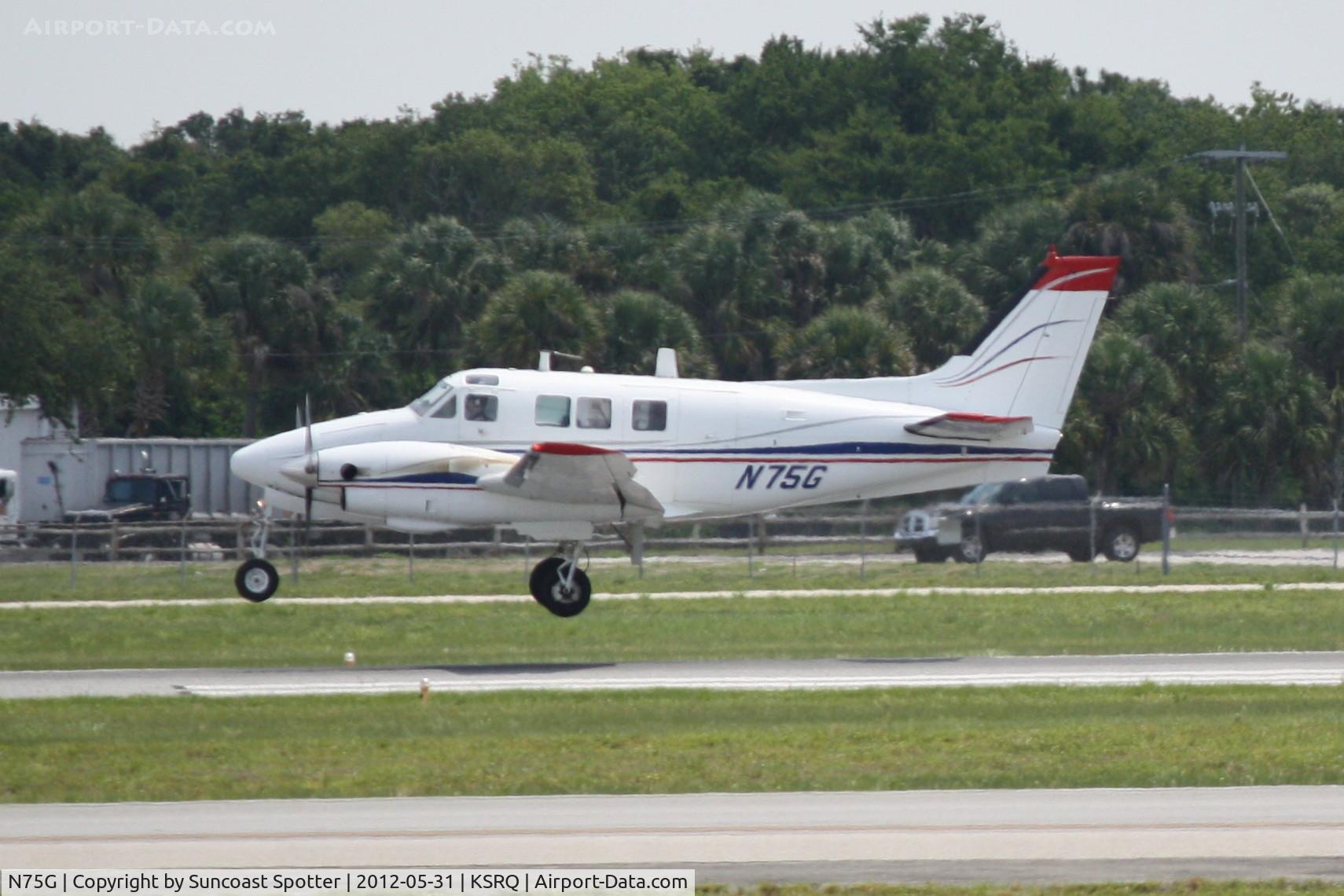 N75G, 1967 Beech U-21A Ute C/N LM-83, Beechcraft King Air 90 arrives on Runway 32 at Sarasota-Bradenton International Airport