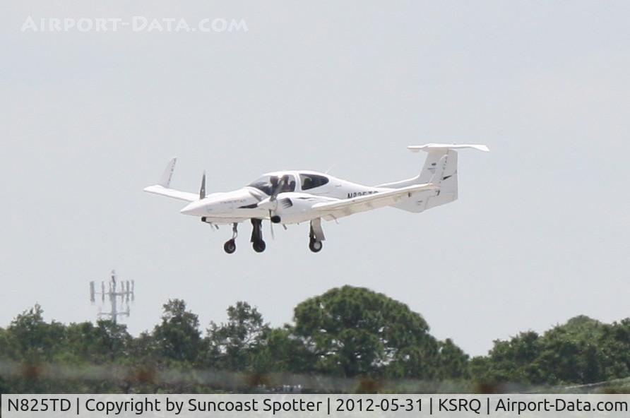N825TD, 2007 Diamond DA-42 Twin Star C/N 42.AC098, Diamond Twin Star arrives on Runway 32 at Sarasota-Bradenton International Airport