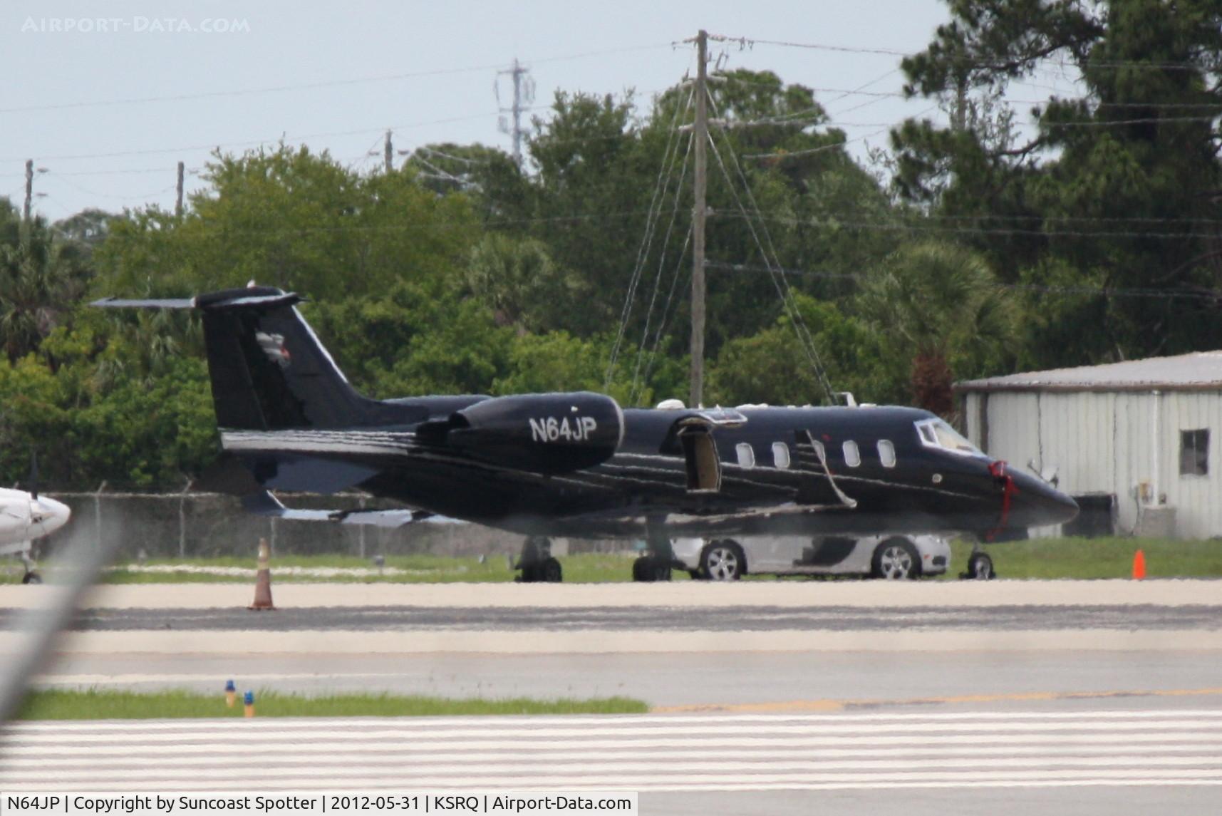 N64JP, 2001 Learjet 60 C/N 60-246, Learjet 60 sitting on the ramp at APP Jet Center