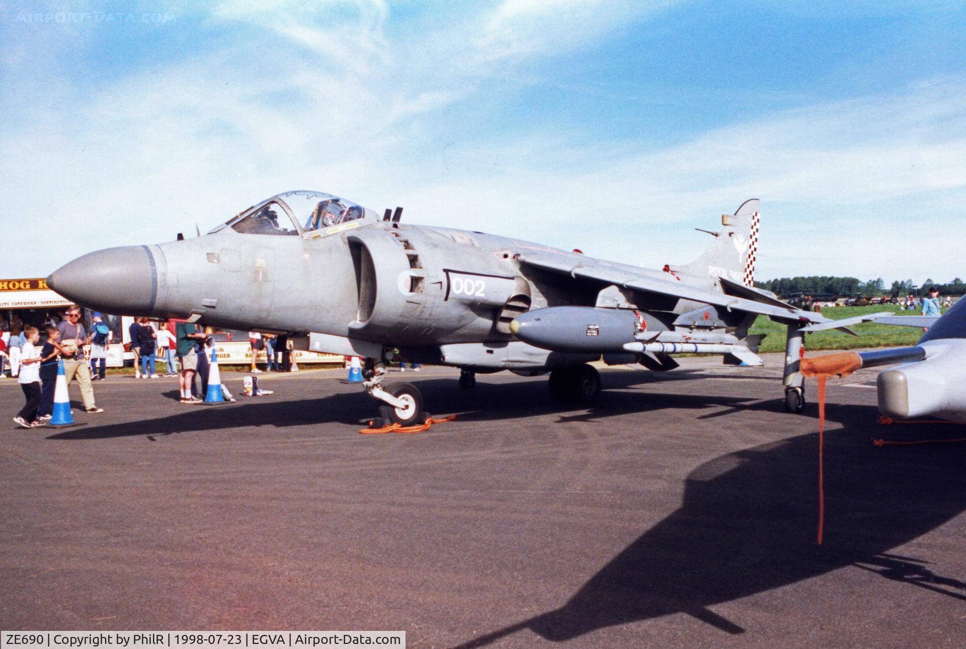 ZE690, British Aerospace Sea Harrier F/A.2 C/N B49/P12, ZE692 1987 BAe Sea Harrier FA2 RIAT 23.07.98