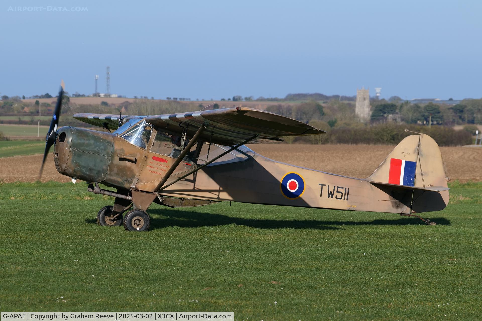G-APAF, 1957 Auster 5A C/N 3404, Just landed at Northrepps.