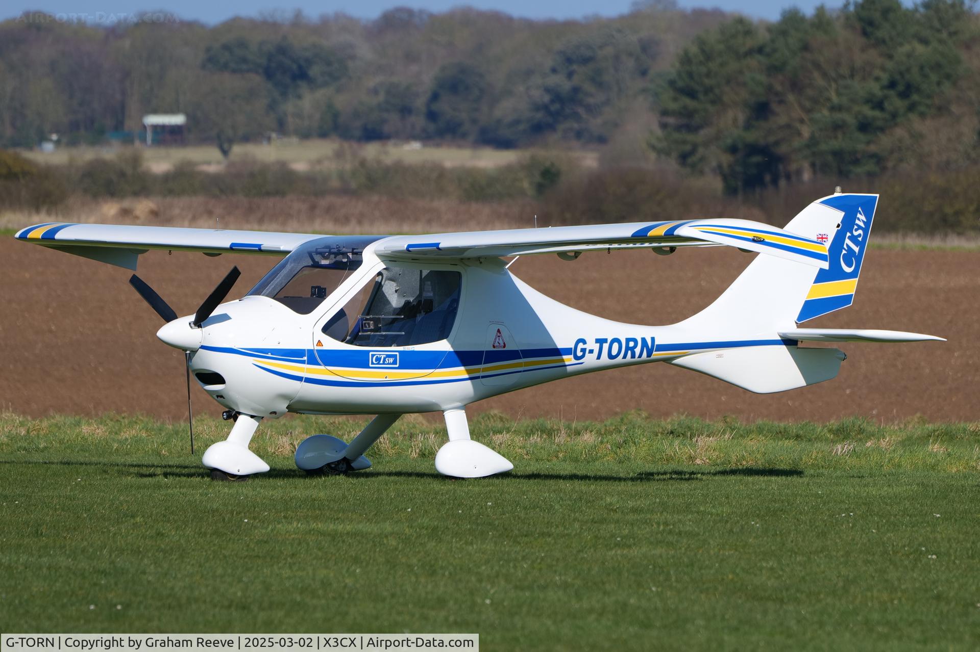 G-TORN, 2006 Flight Design CTSW C/N 8189, Just landed at Northrepps.
