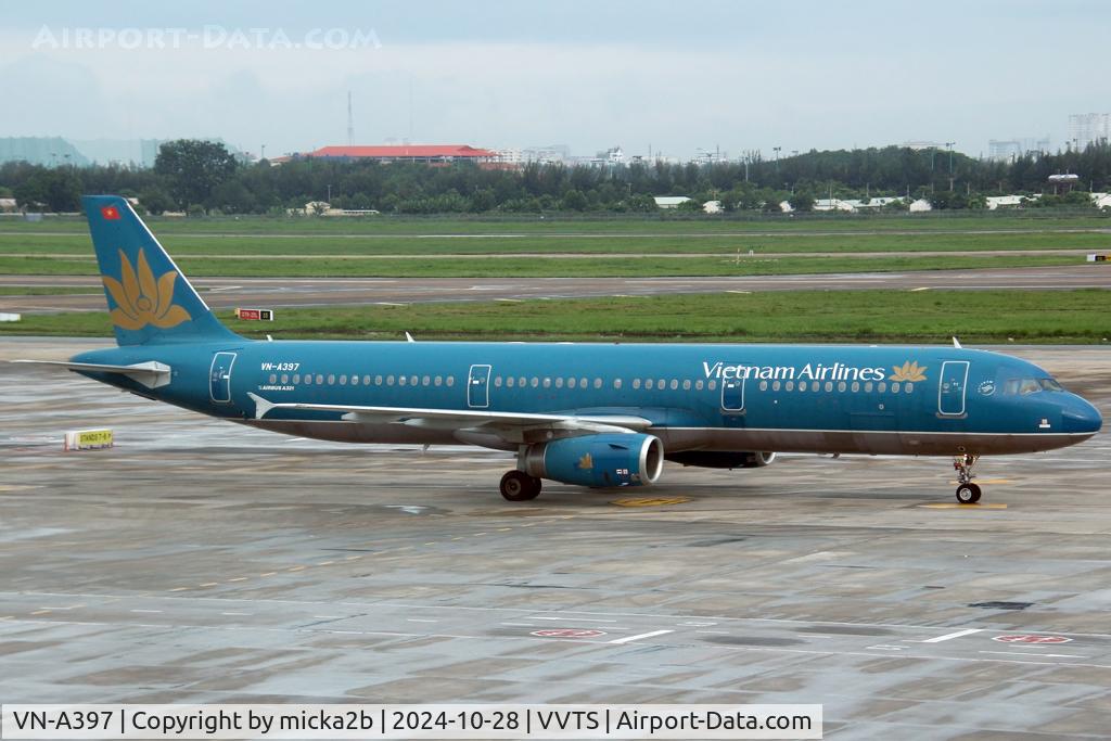 VN-A397, 2012 Airbus A321-231 C/N 5418, Taxiing