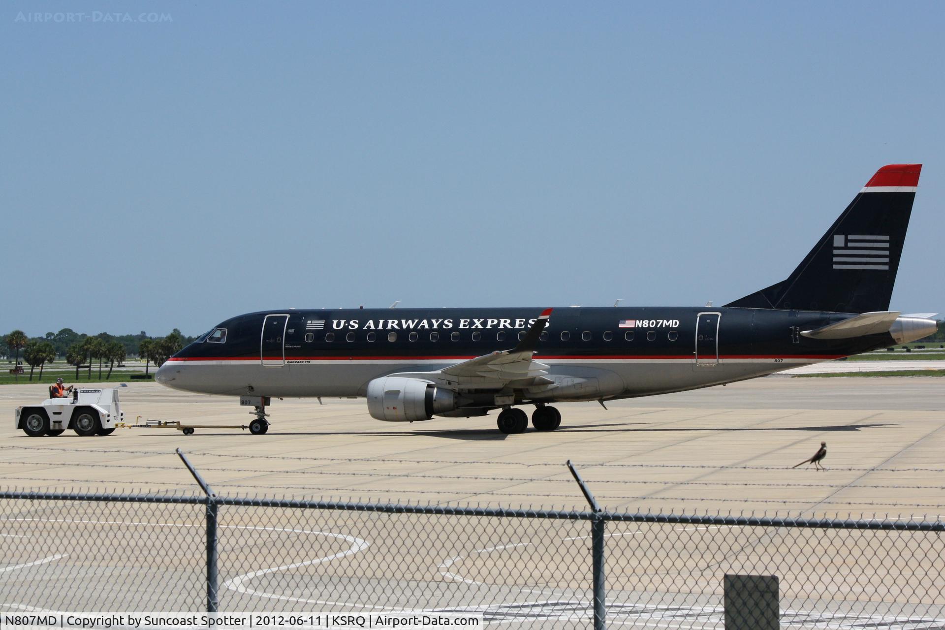 N807MD, 2004 Embraer 170SU (ERJ-170-100SU) C/N 17000020, US Air Flight 3396 operated by Republic prepares for flight at Sarasota-Bradenton International Airport