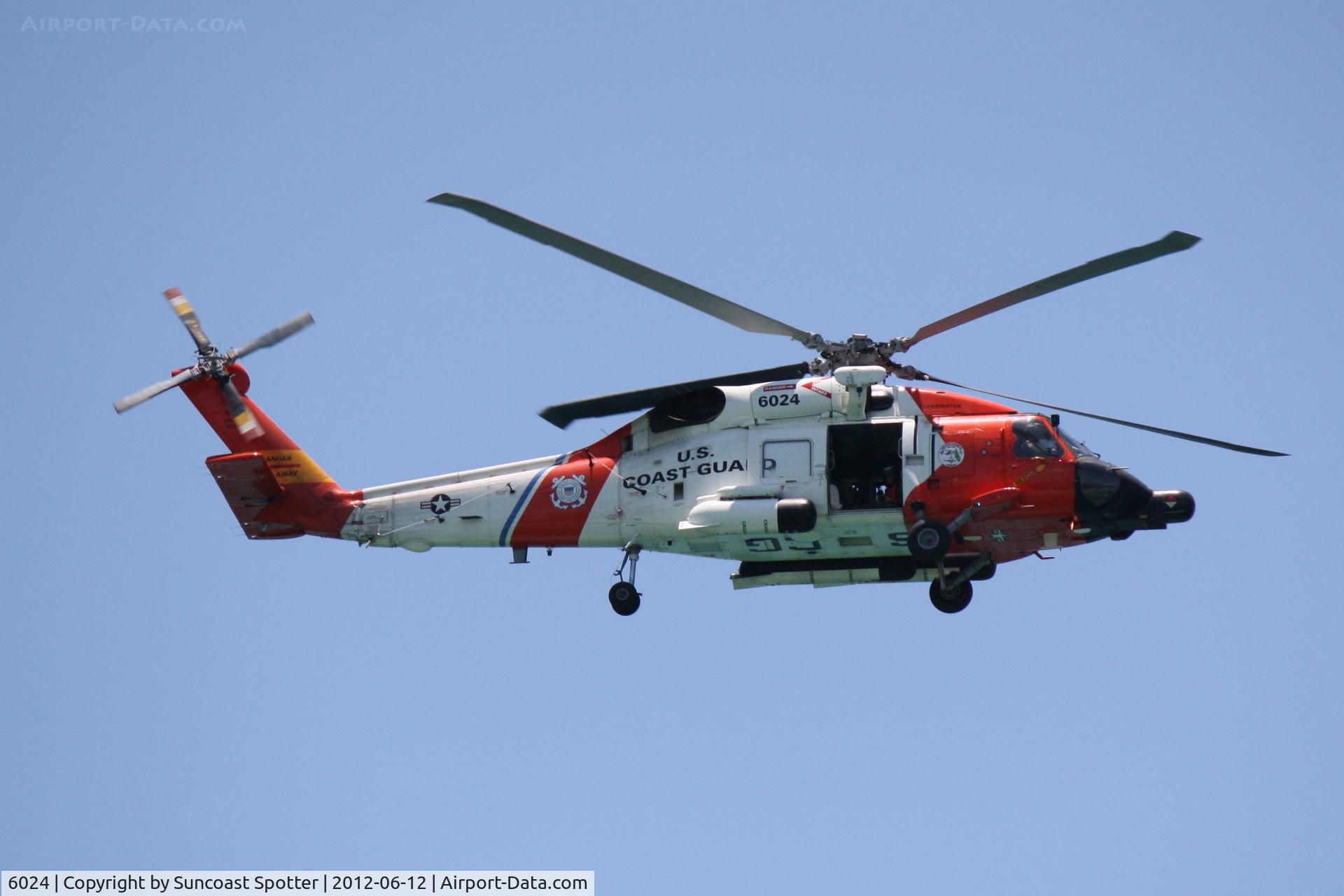 6024, 2007 Sikorsky MH-60T Jayhawk C/N 70-1706, USCG HH-60 flies over Venice Beach