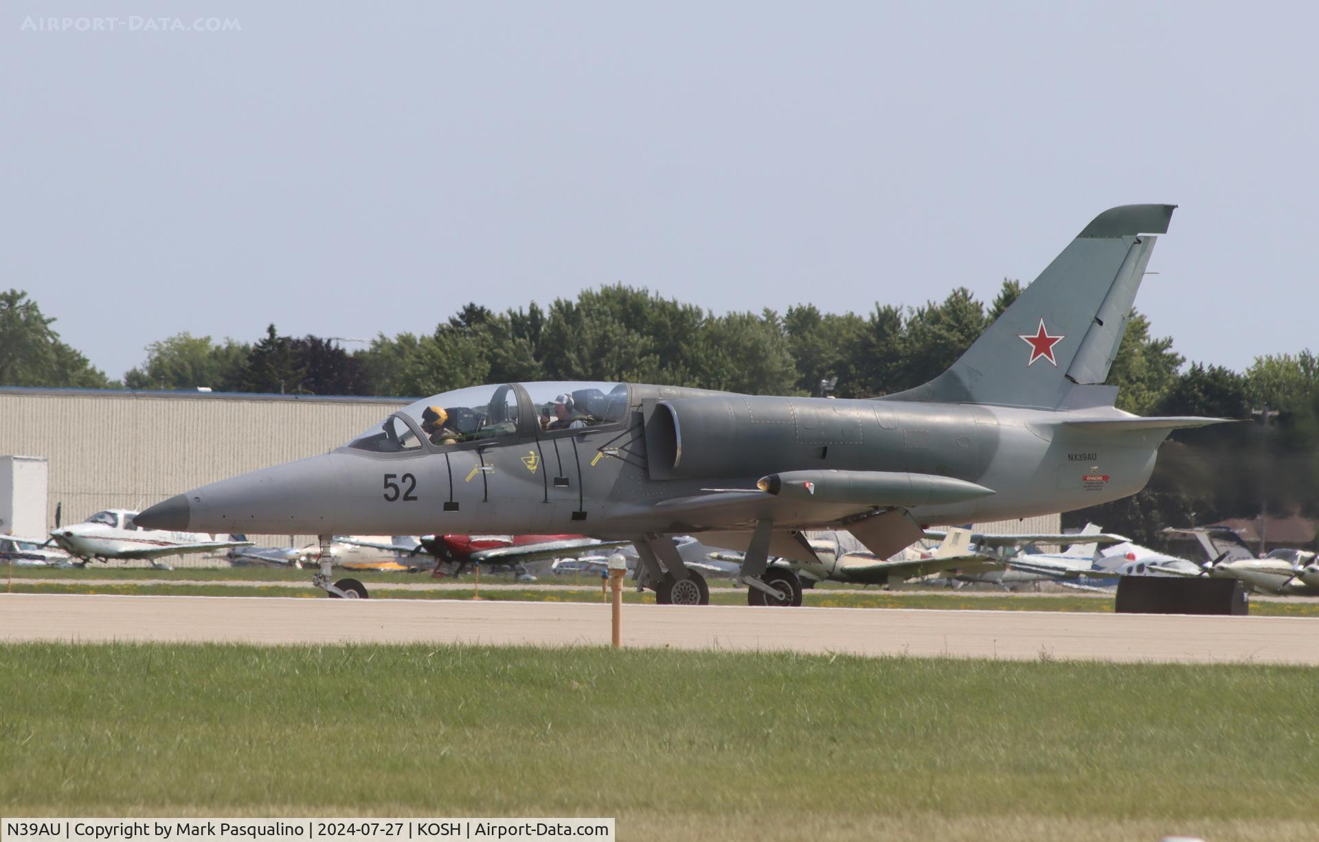 N39AU, 1980 Aero L-39 Albatros C/N 031603, Aero L-39