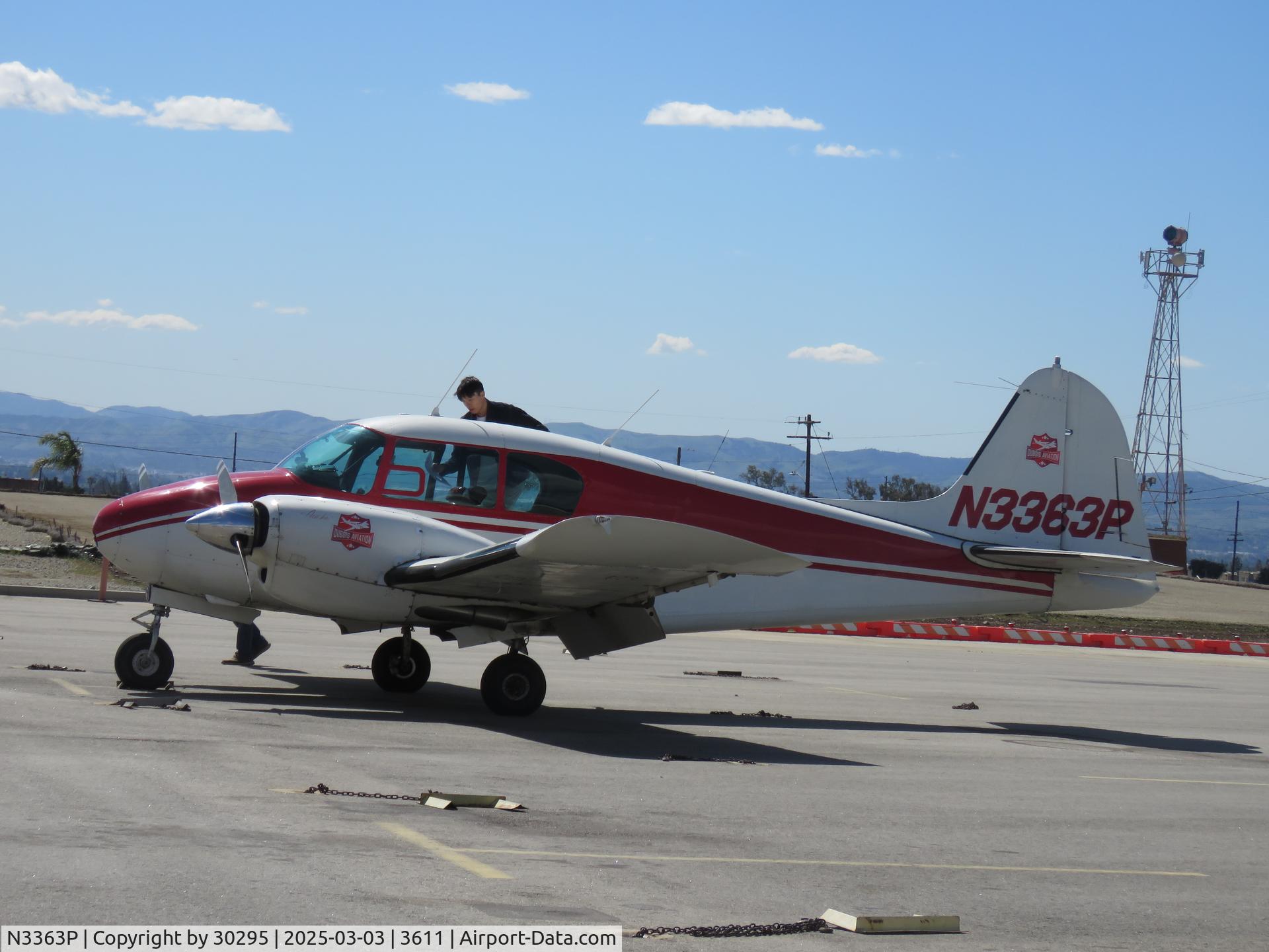 N3363P, 1958 Piper PA-23-160 Apache C/N 23-1320, Getting ready to leave